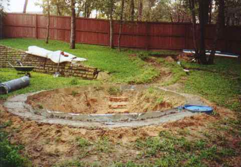 The dug hole with a cement edge